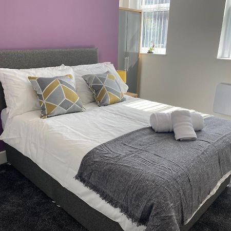 2B Spv Double En-Suite Room Wakefield Eksteriør bilde