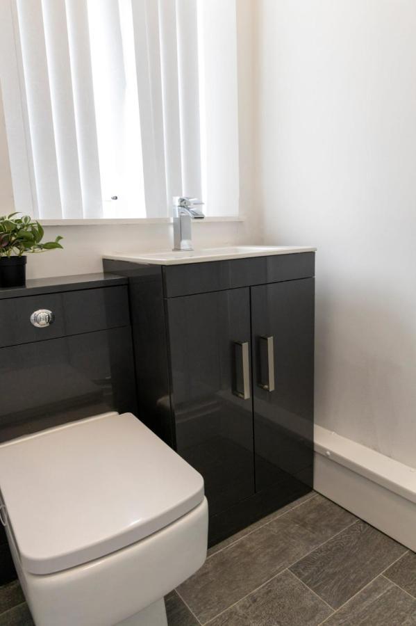 2B Spv Double En-Suite Room Wakefield Eksteriør bilde